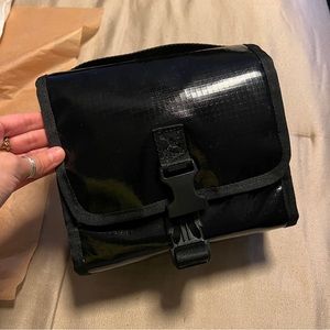 NWOT Calpak Terra Hanging Toiletry Bag